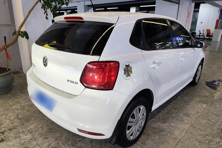 Volkswagen Polo 2017 car image #7