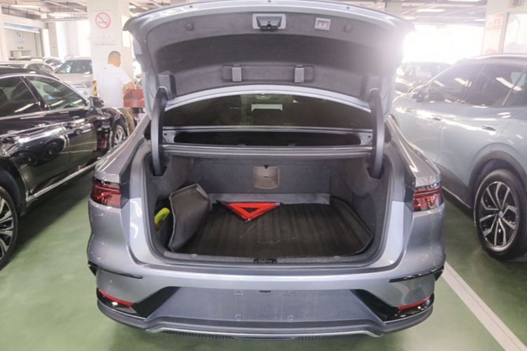 BYD Han 2022 #21 BYD Han 2022 car image #21