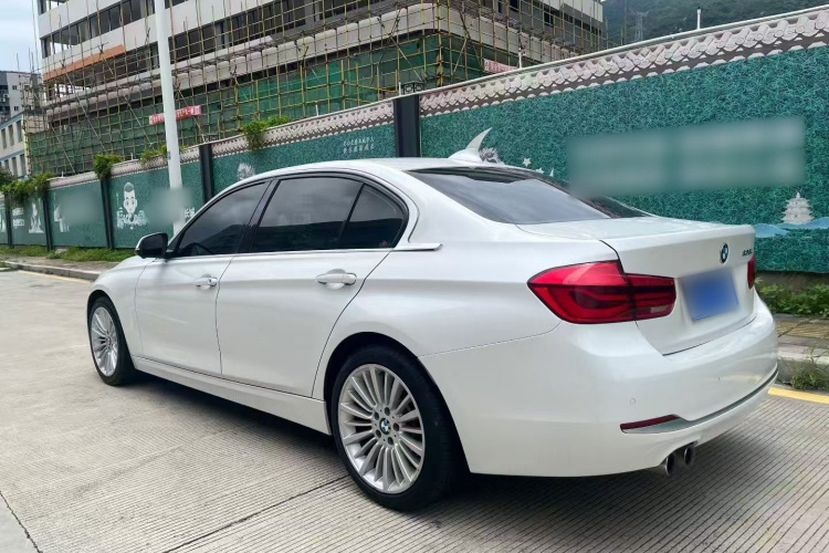 BMW 3 Series 2018 car image #7