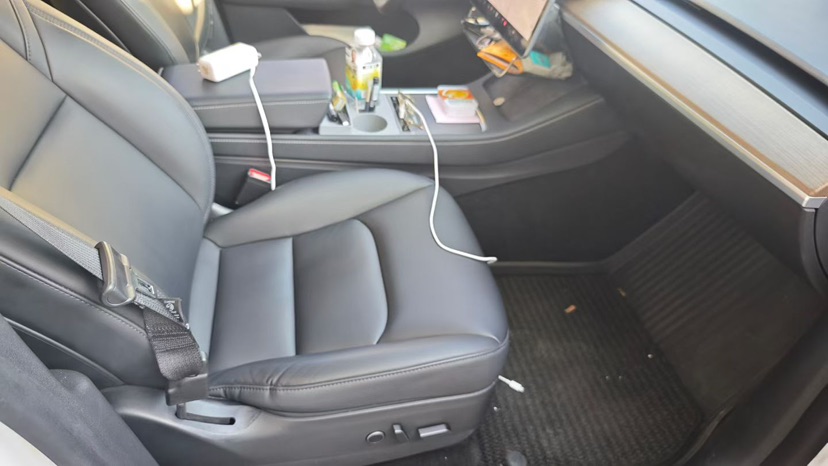 Tesla Model Y 2021 car image #3