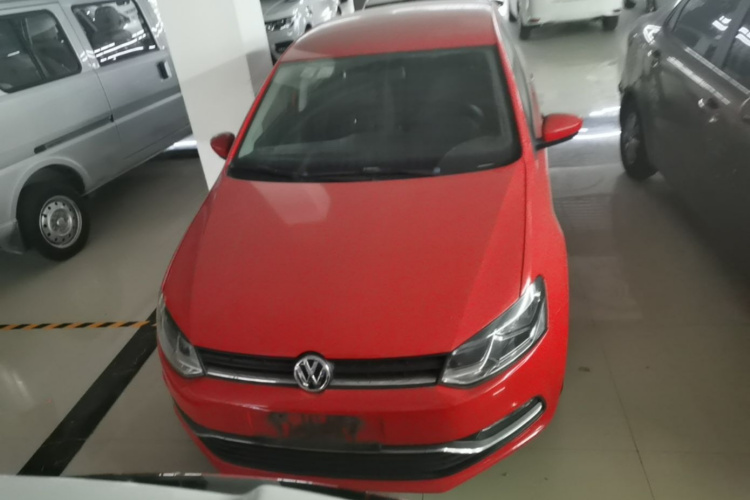 Volkswagen Polo 2015 car image #3