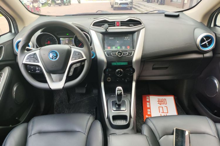 BYD Yuan New Energy 2019 car image #10