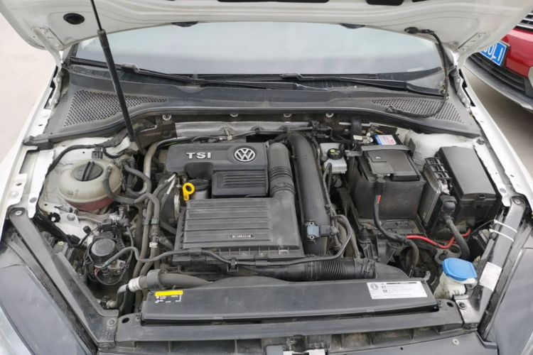 Volkswagen Golf 2019 car image #20