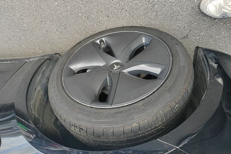 Tesla Model 3 2020 صورة سيارة #9