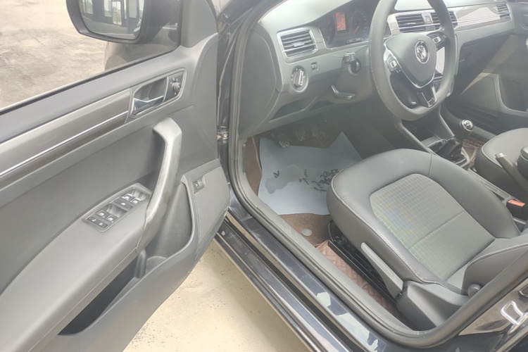 Volkswagen Santana 2017 #16 Volkswagen Santana 2017 car image #16