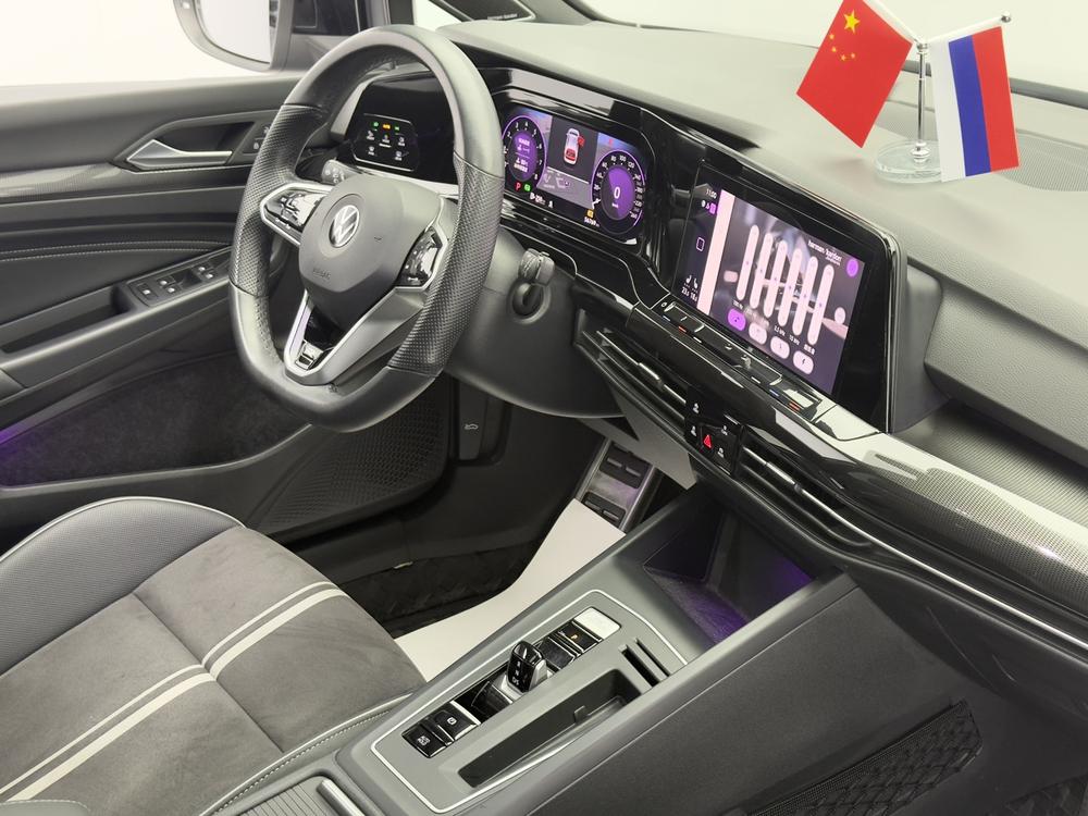 Volkswagen Golf 2023 #21 Volkswagen Golf 2023 صورة سيارة #21