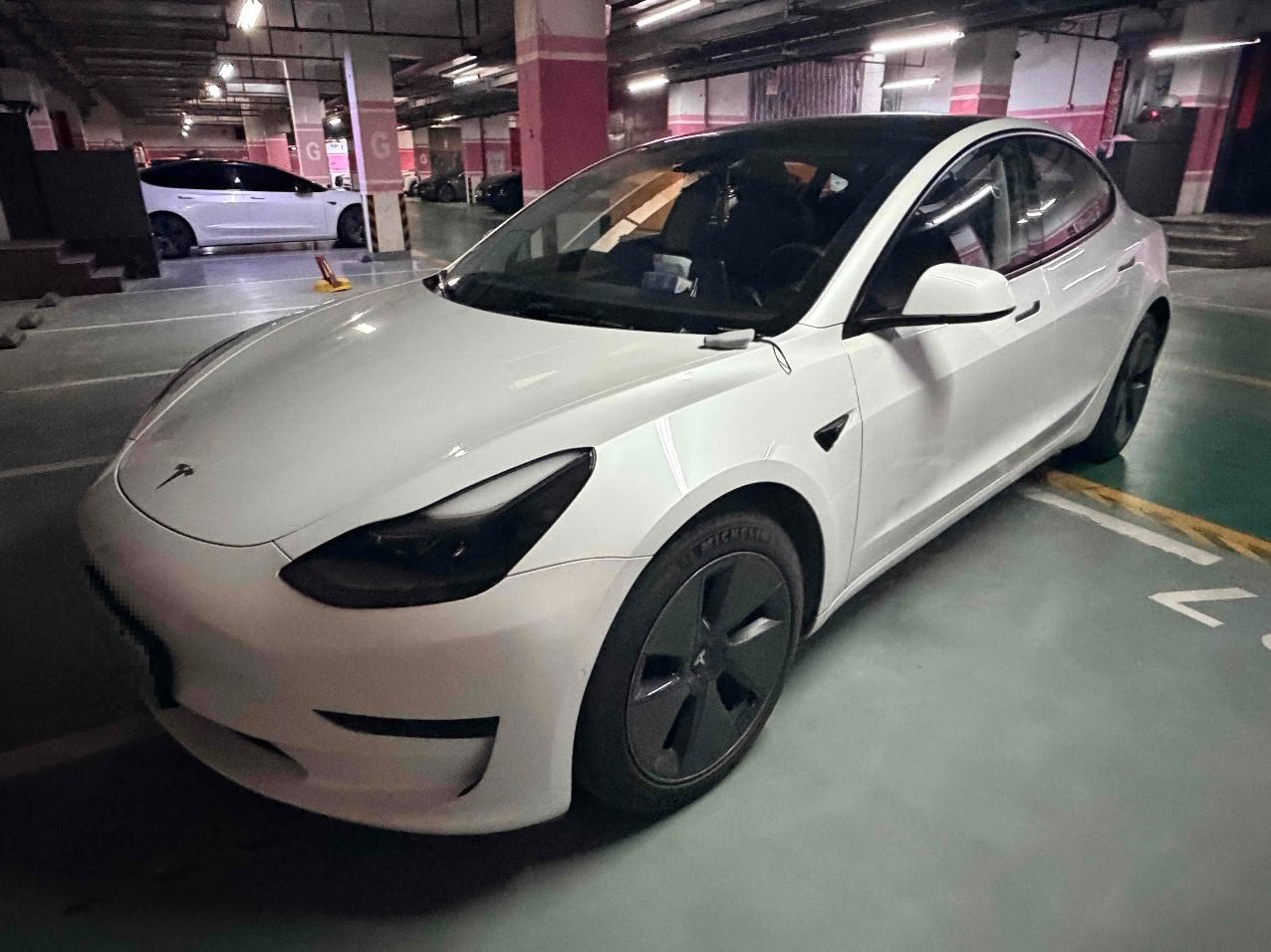 Tesla Model 3 2022 car image 