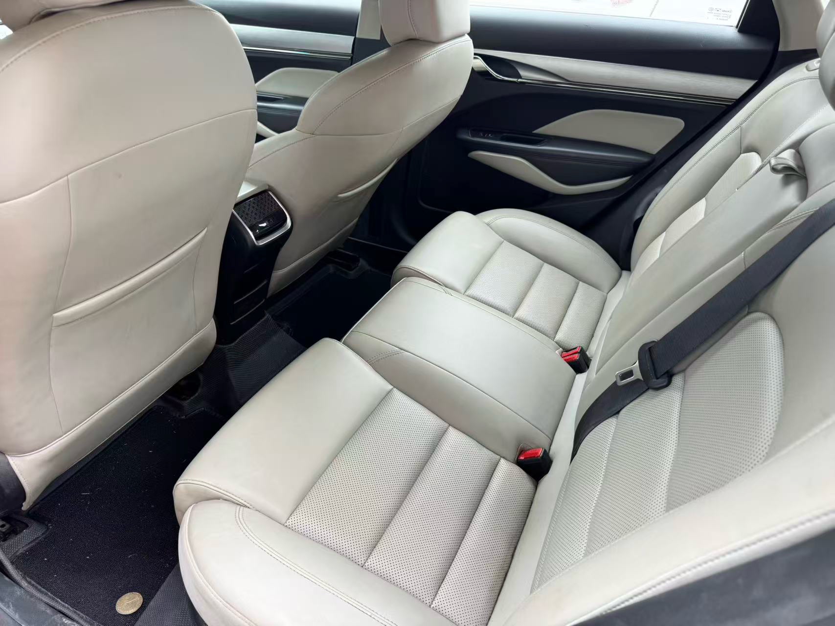 GEELY Binray 2018 car image #3