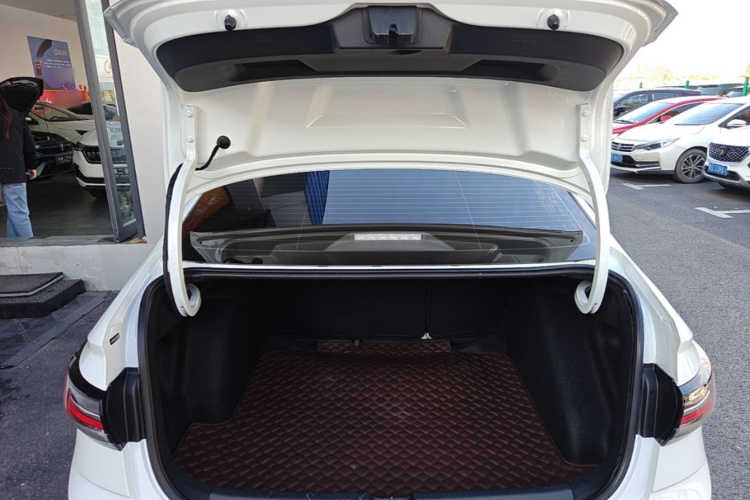 Volkswagen Lavida 2026 car image #19
