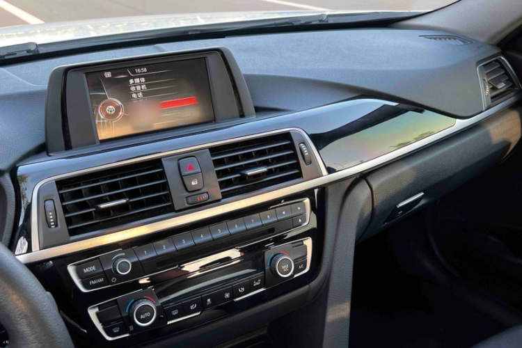 BMW 3 Series 2017 #16 BMW 3 Series 2017 imagen de coche #16