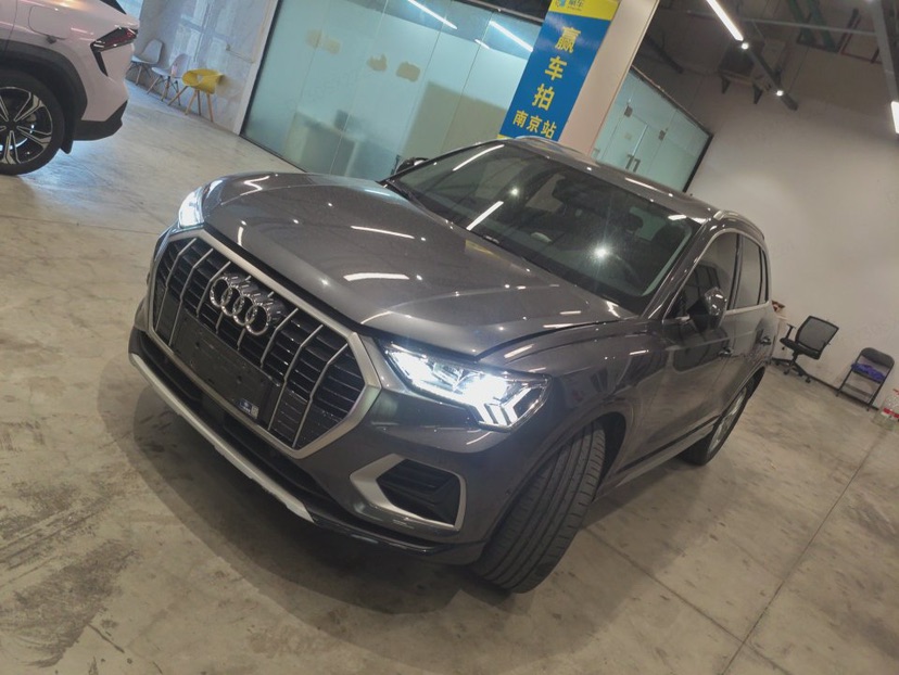 Audi Q3 2022 Audi Q3 2022 immagine di auto