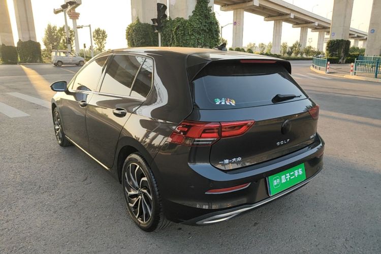 Volkswagen Golf 2021 car image #5