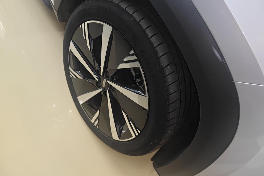 GEELY Boyue L 2022 immagine di auto #7
