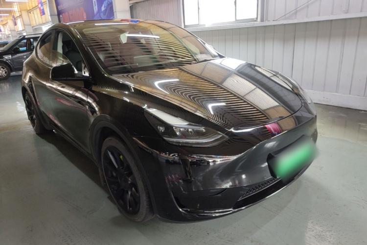 Tesla Model Y 2022 immagine di auto #4