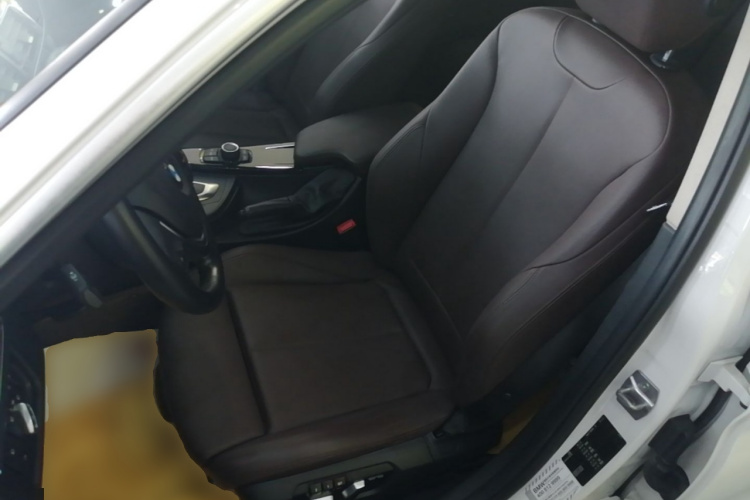BMW 3 Series 2018 #15 BMW 3 Series 2018 immagine di auto #15