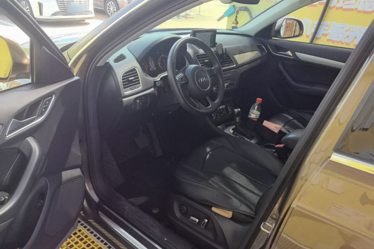 Audi Q3 2018 #16 Audi Q3 2018 car image #16