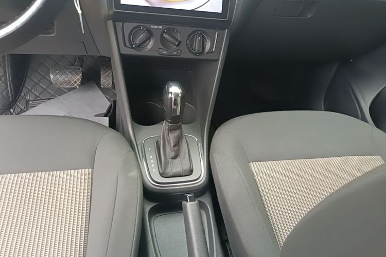 Volkswagen Polo 2018 #14 Volkswagen Polo 2018 car image #14