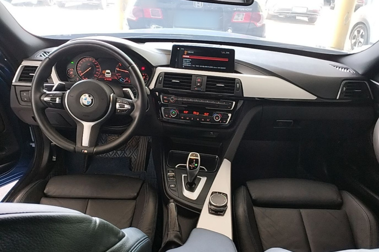 BMW 3 Series GT 2019 car image #11