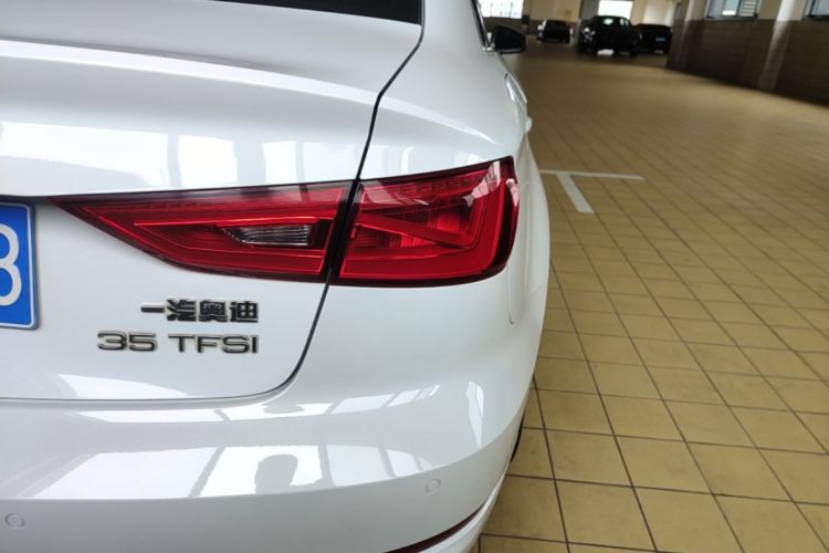 Audi A3 2016 car image #8