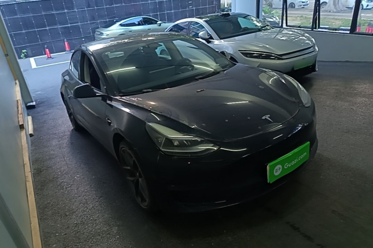 Tesla Model 3 2022 car image #4