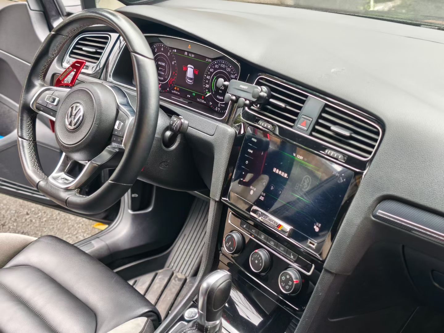 Volkswagen Golf 2020 car image #5