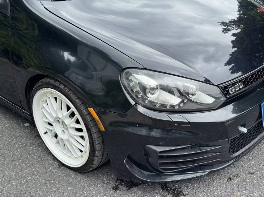 Volkswagen Golf 2011 car image #9