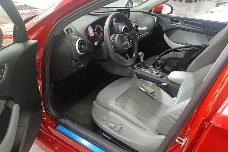 Audi A3 2018 car image #15