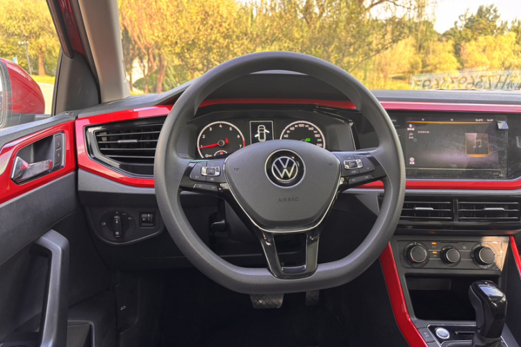 Volkswagen Polo 2021 car image #25