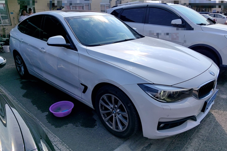 BMW 3 Series GT 2017 car image #4