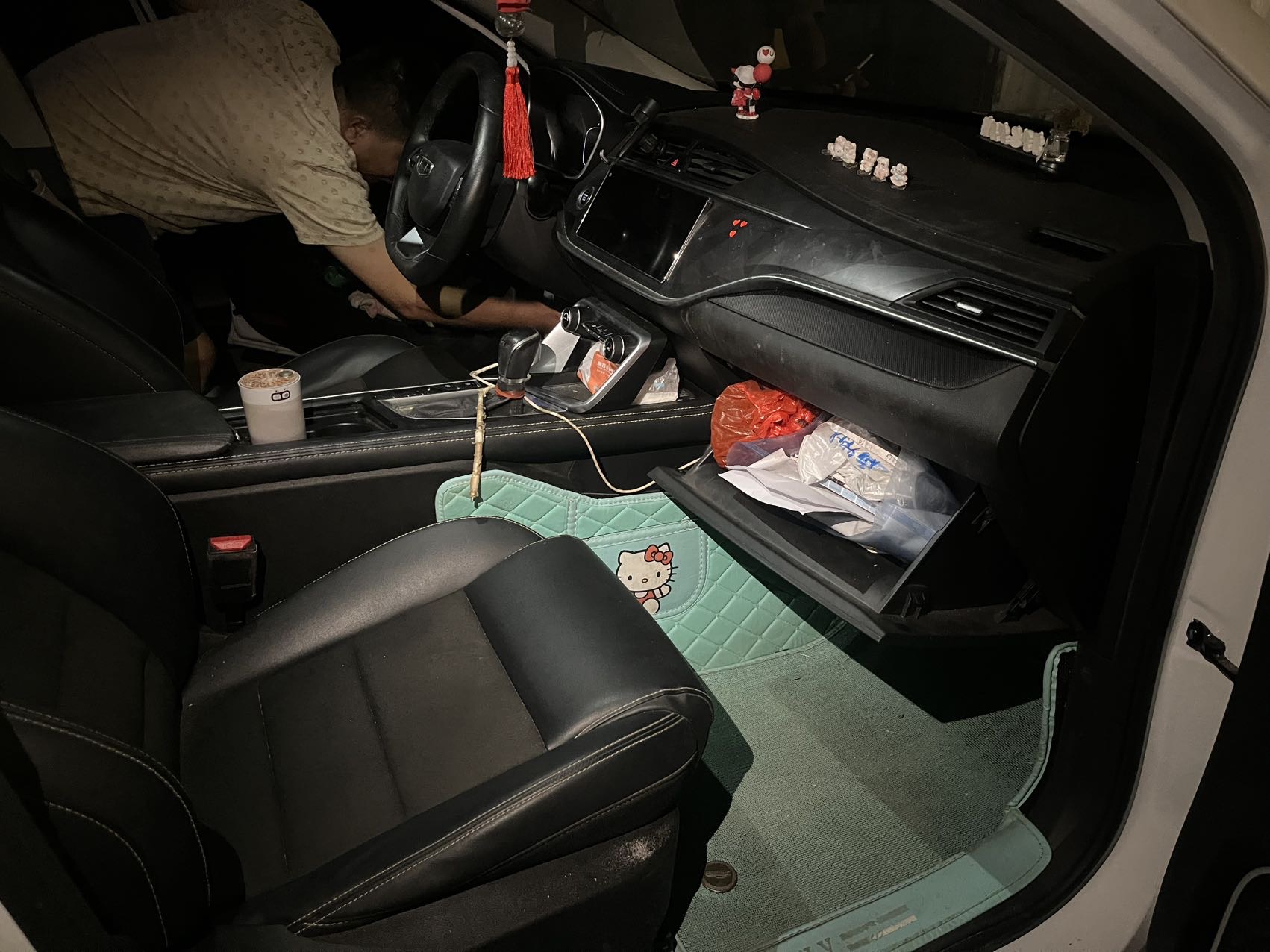 GEELY Binray 2026 #2 GEELY Binray 2026 car image #2