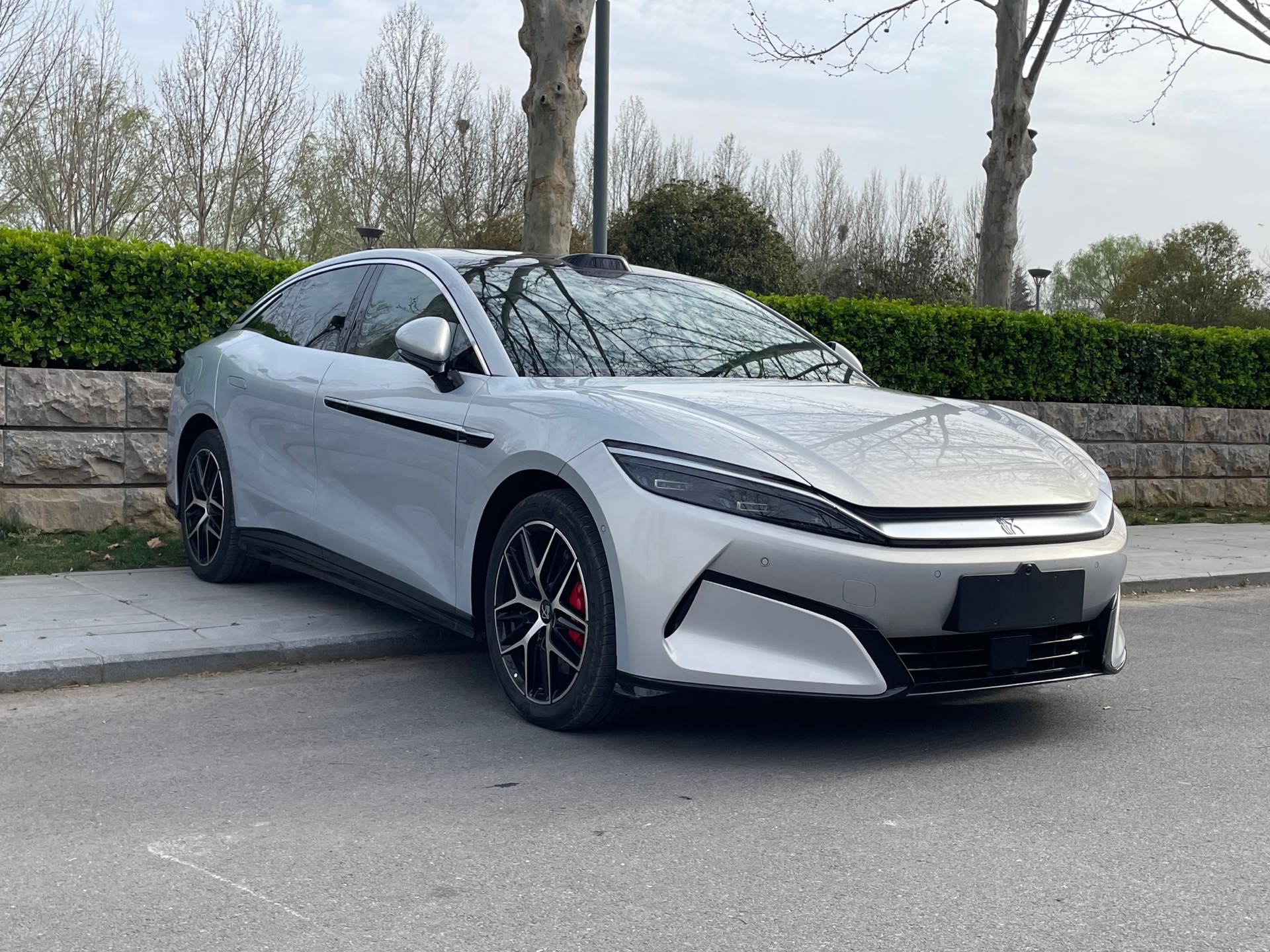 BYD HanL 2025 صورة سيارة #3