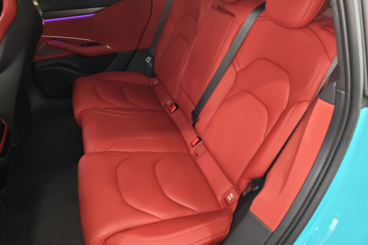 MI SU7 2025 car image #13