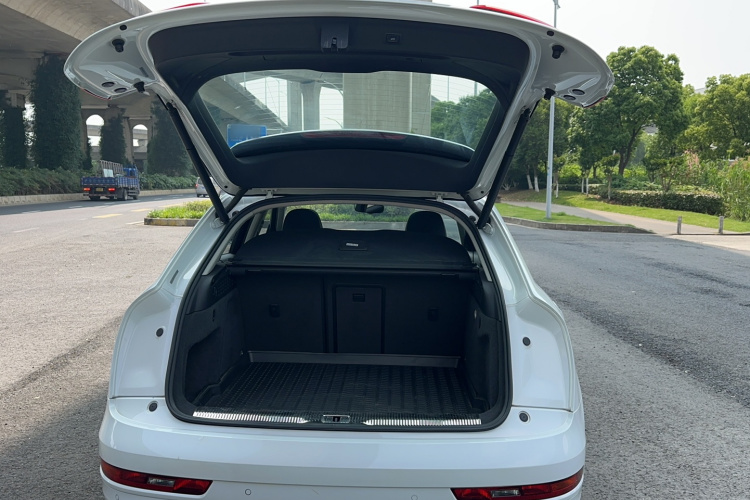 Audi Q3 2017 #20 Audi Q3 2017 car image #20