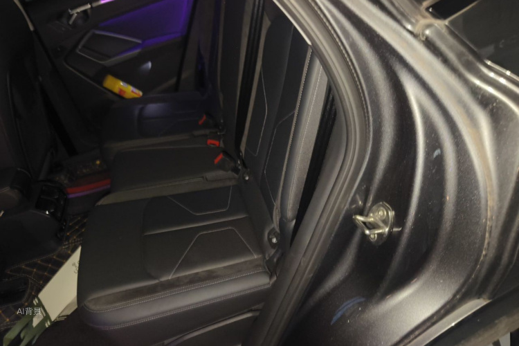 Audi Q3 2022 car image #19