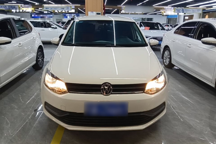 Volkswagen Polo 2017 car image #3