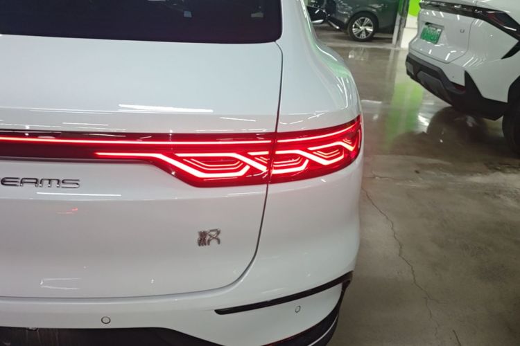BYD Han 2023 #8 BYD Han 2023 car image #8