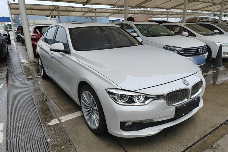 BMW 3 Series 2018 car image #4