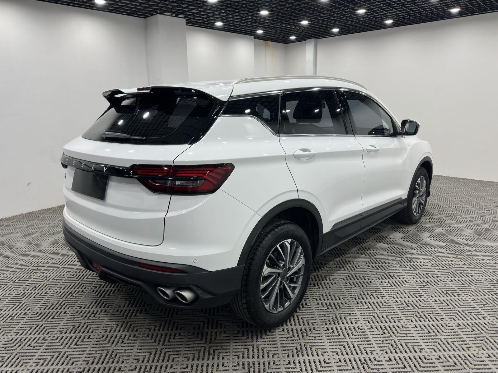 GEELY Coolray 2023 immagine di auto #7
