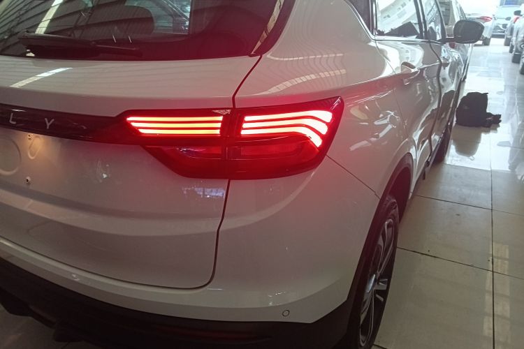 GEELY Coolray 2022 #8 GEELY Coolray 2022 car image #8