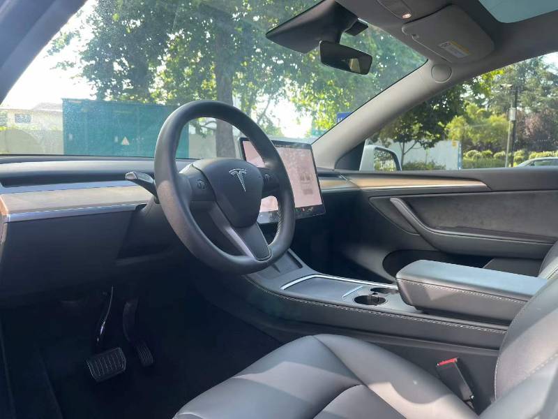 Tesla Model Y 2021 #6 Tesla Model Y 2021 car image #6