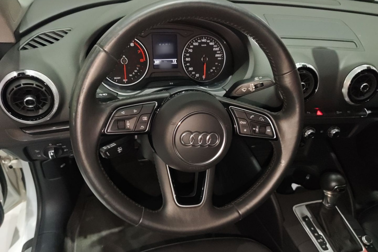 Audi A3 2020 car image #11