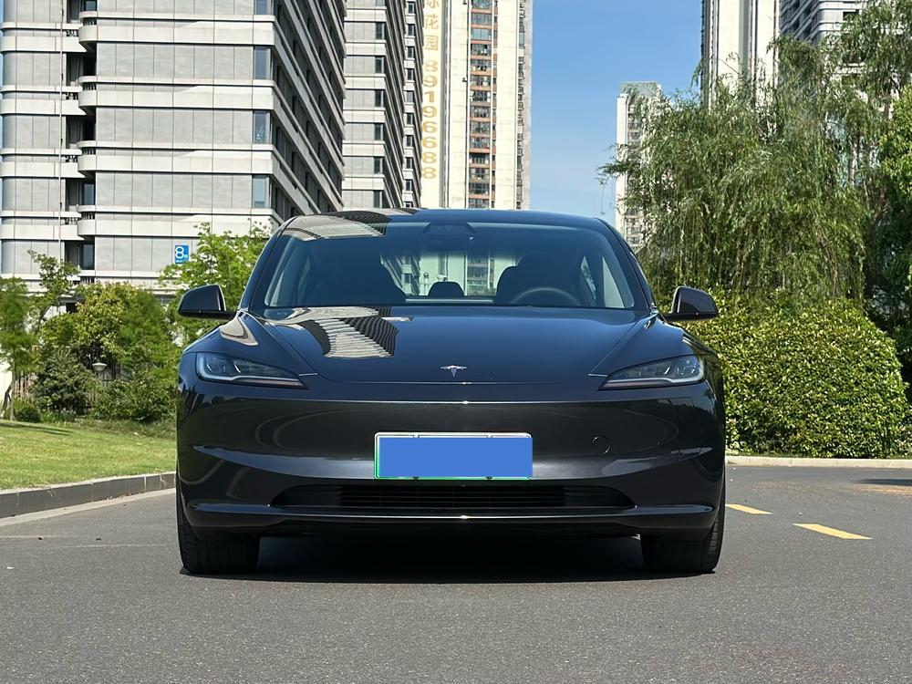 Tesla Model 3 2025 #2 Tesla Model 3 2025 car image #2