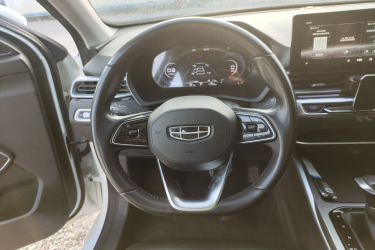 GEELY Emgrand 2022 #11 GEELY Emgrand 2022 car image #11