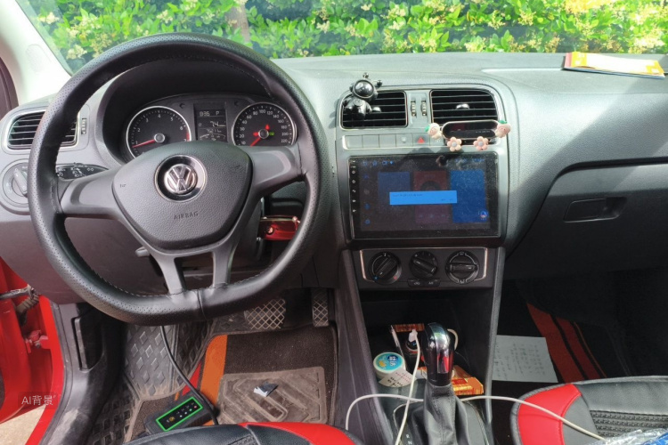 Volkswagen Polo 2016 car image #11