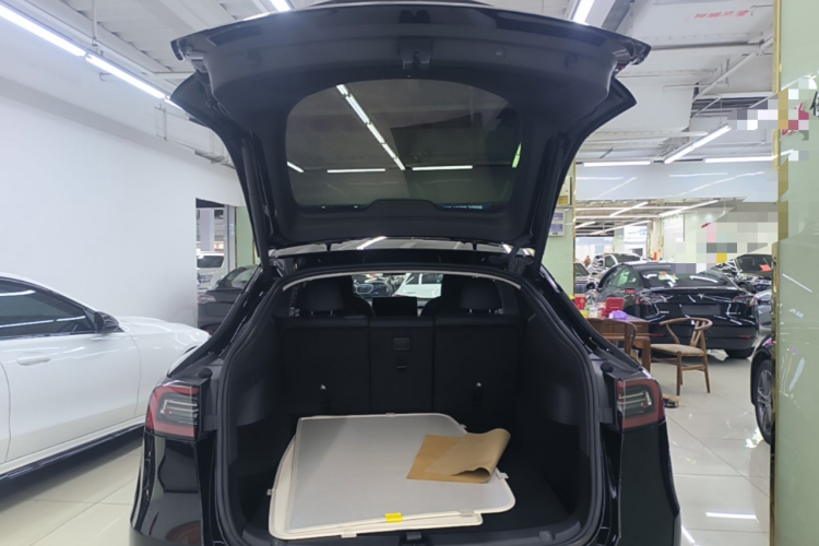 Tesla Model Y 2023 #19 Tesla Model Y 2023 immagine di auto #19