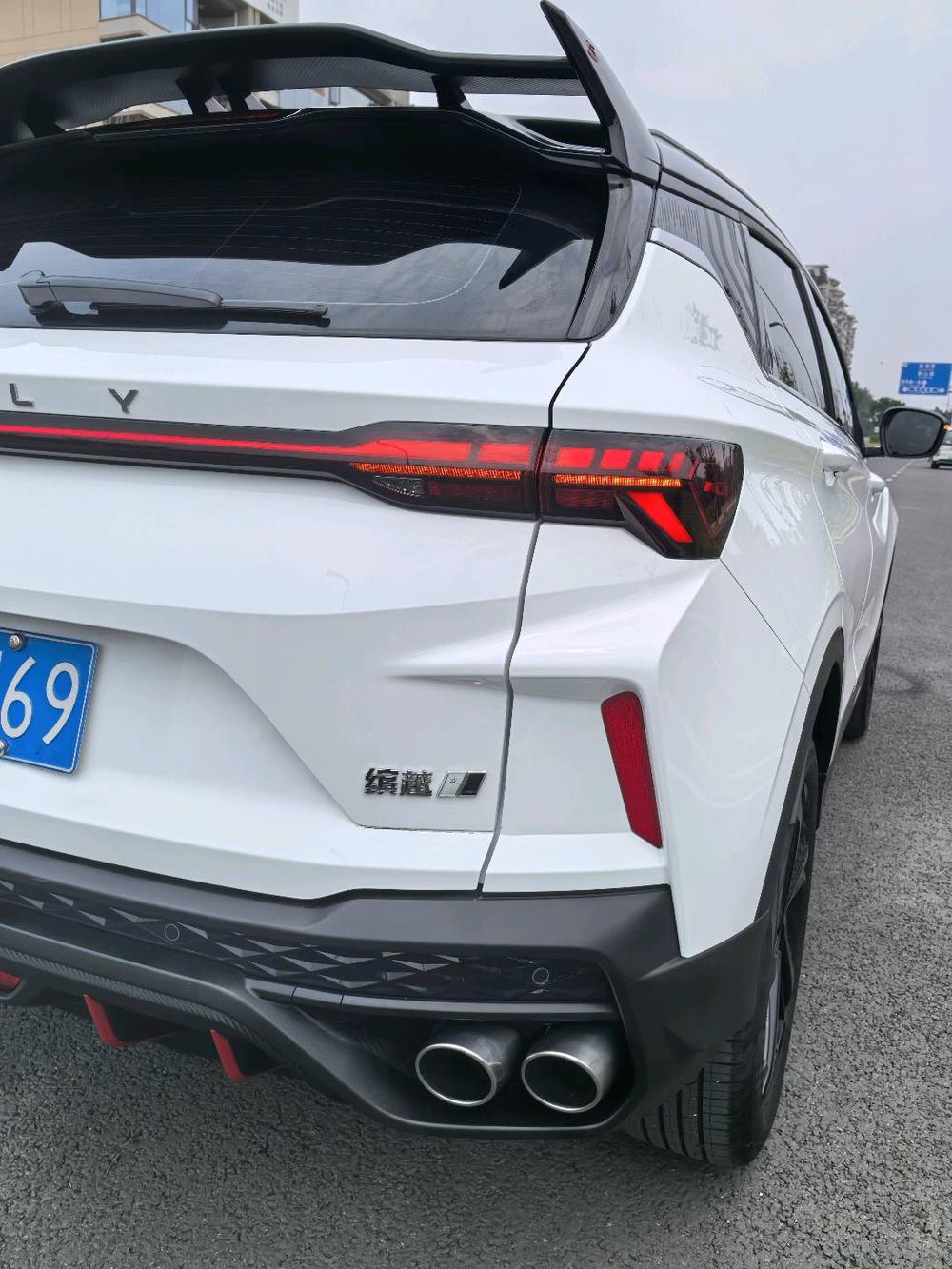 GEELY Coolray 2023 car image #18