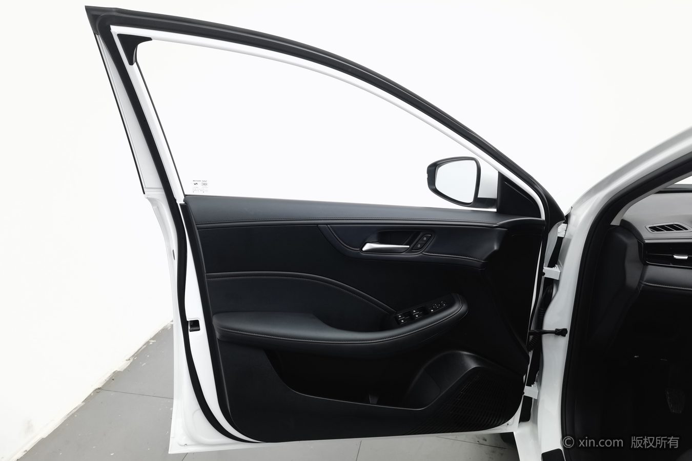 Roewe i5 2024 #8 Roewe i5 2024 car image #8