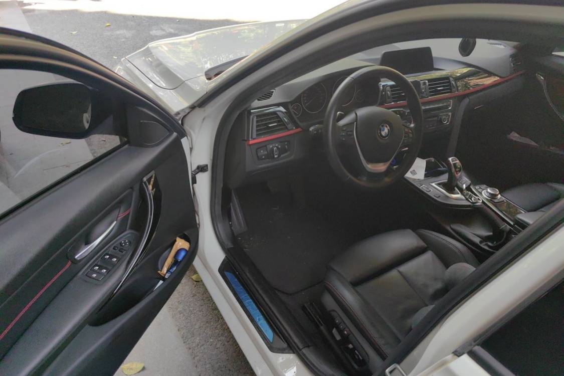 BMW 3 Series 2015 car image #23