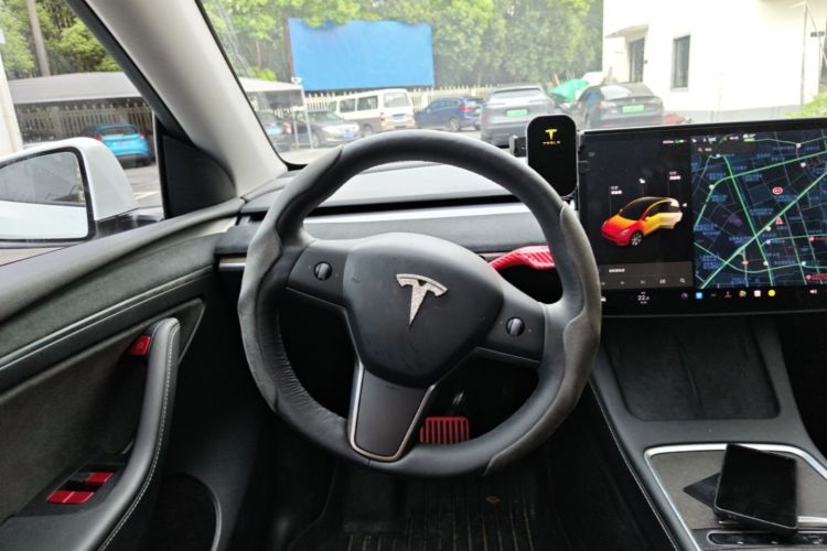 Tesla Model Y 2021 #11 Tesla Model Y 2021 car image #11