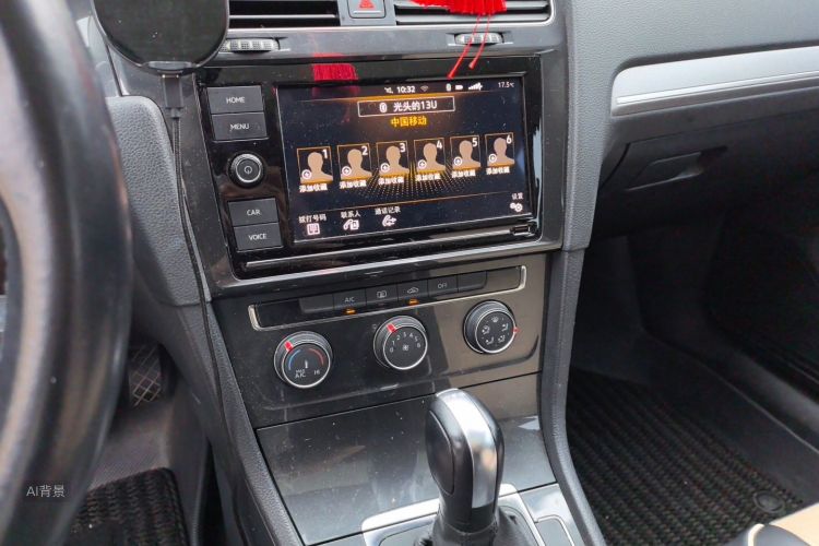 Volkswagen Golf 2019 car image #15